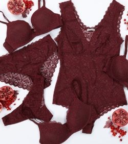 Big Red Kollektion von Intimissimo